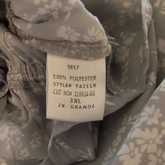 Gray Smocked Blouse with Tie Front and Balloon Sleeves - Picture 5 of 5